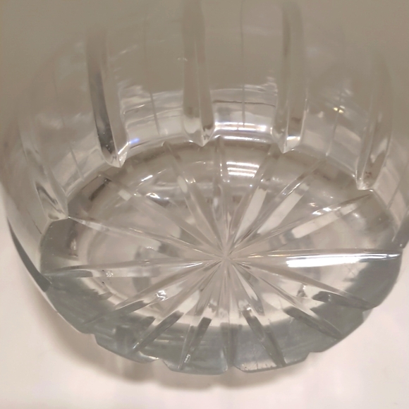 Oval Crystal Vase - Picture 3 of 4